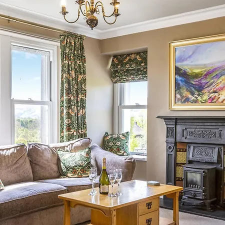 Mount Pleasant * Threlkeld